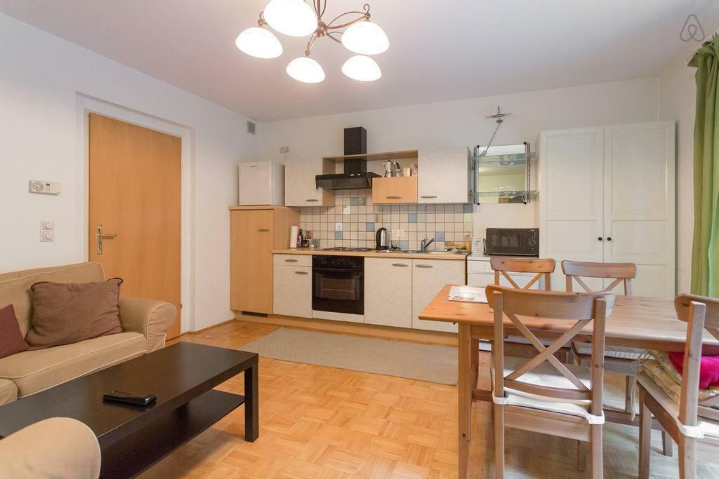Relaxing Terrace Apartment In Lively Area Vienna Esterno foto