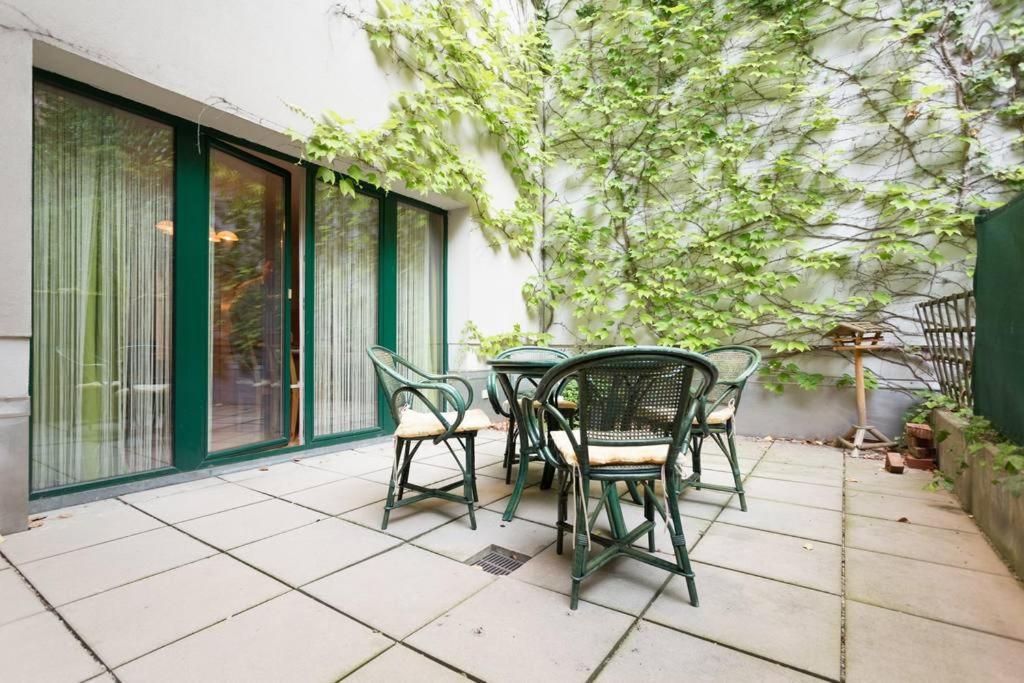 Relaxing Terrace Apartment In Lively Area Vienna Esterno foto