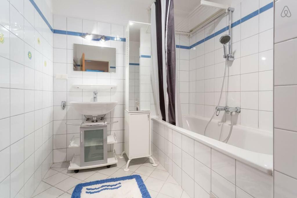 Relaxing Terrace Apartment In Lively Area Vienna Esterno foto